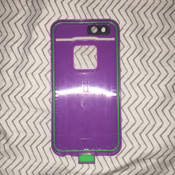 Life proof iphone 6/6s case and cloth - Picture 5 of 7